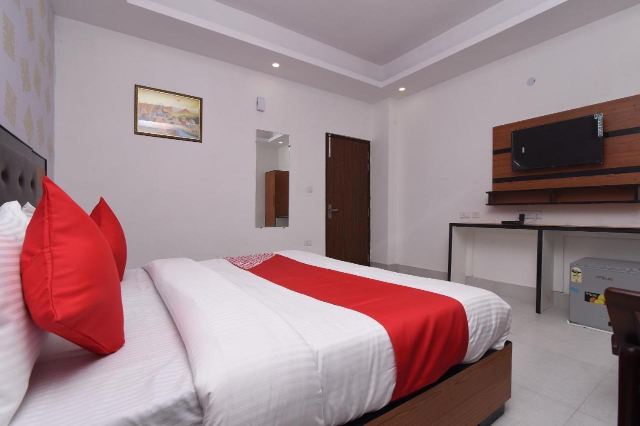 Capital O 13310 Noida Suites Exterior foto