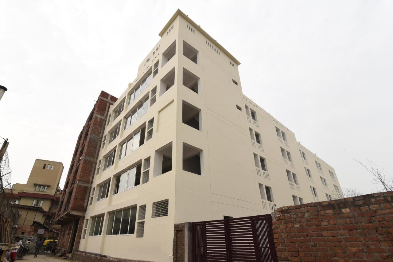 Capital O 13310 Noida Suites Exterior foto