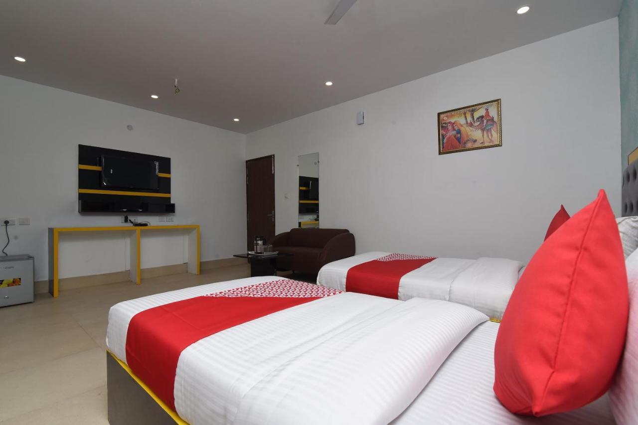 Capital O 13310 Noida Suites Exterior foto