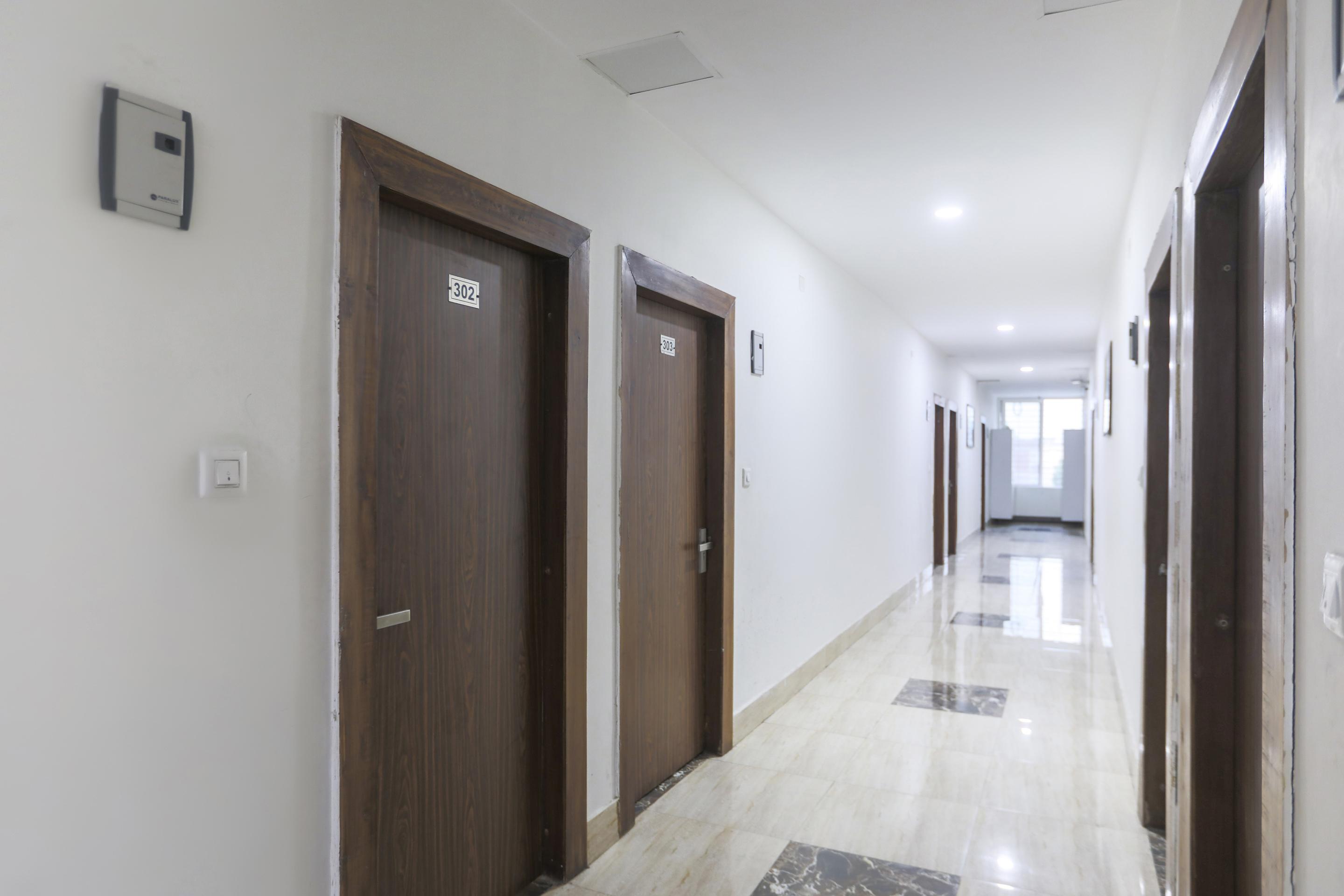 Capital O 13310 Noida Suites Exterior foto