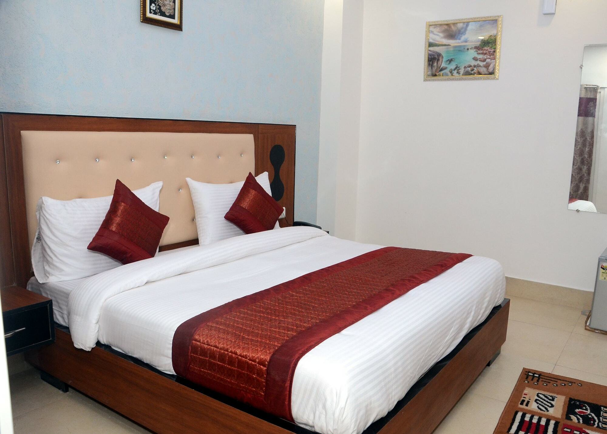 Capital O 13310 Noida Suites Exterior foto